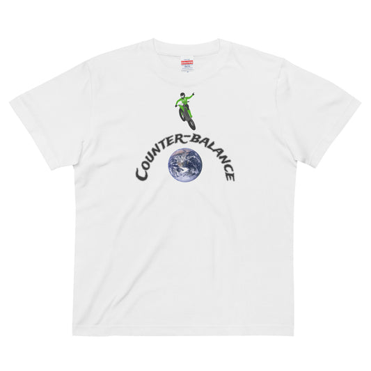 E013 - Tシャツ/レギュラーフィット (ユニバーサルジャンプ : ホワイト/グリーン)