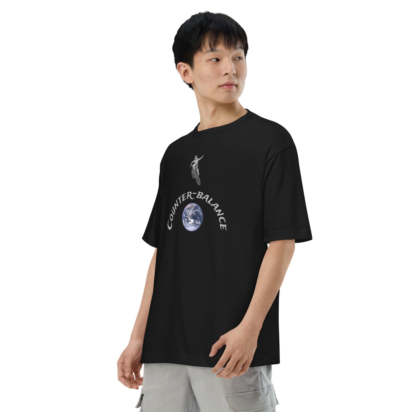 E215 - T-shirt/Oversized (Universal jump : Black/Silver)