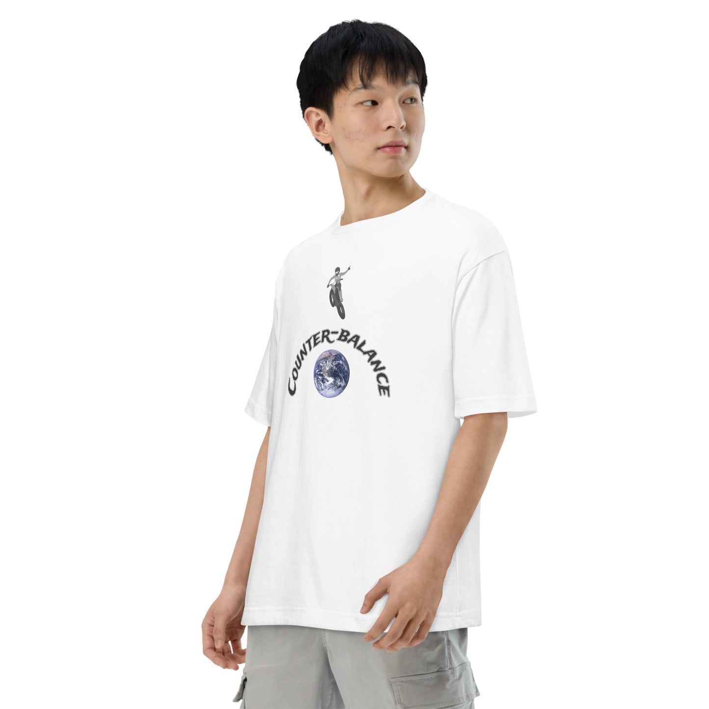 E218 - T-shirt/Oversized (Universal jump : White/Silver)